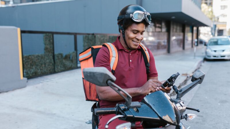 Seguro Porto Seguro para Moto: Vale a Pena para Entregador de Aplicativo?